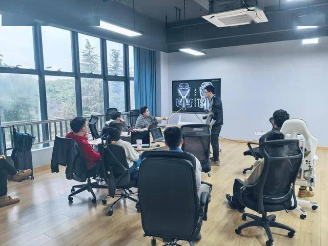 一年入40亿为中国人造“撑腰椅”pg试玩县城企业做到全球销量第(图3)