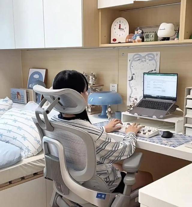 一年入40亿为中国人造“撑腰椅”pg试玩县城企业做到全球销量第(图5)